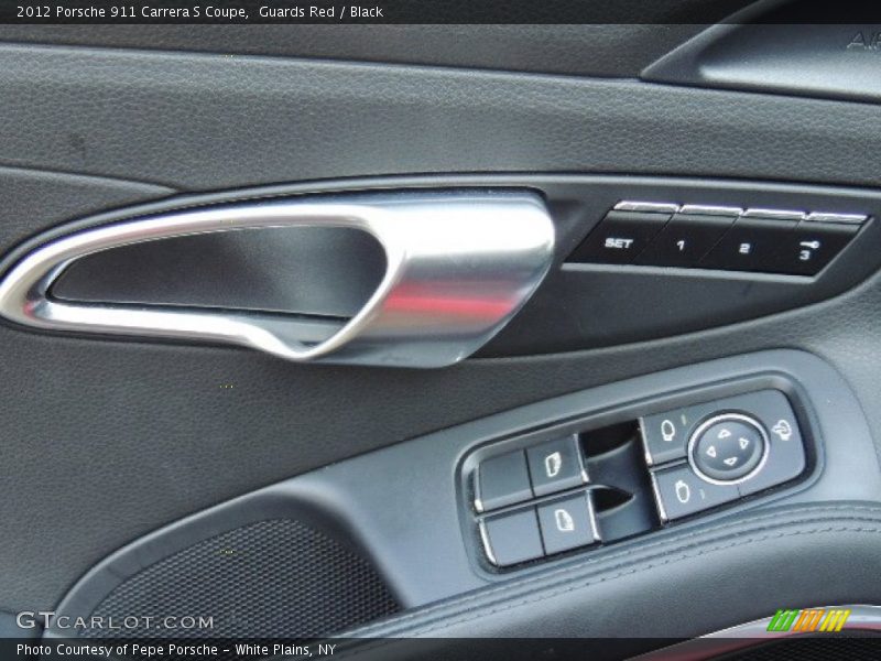 Controls of 2012 911 Carrera S Coupe