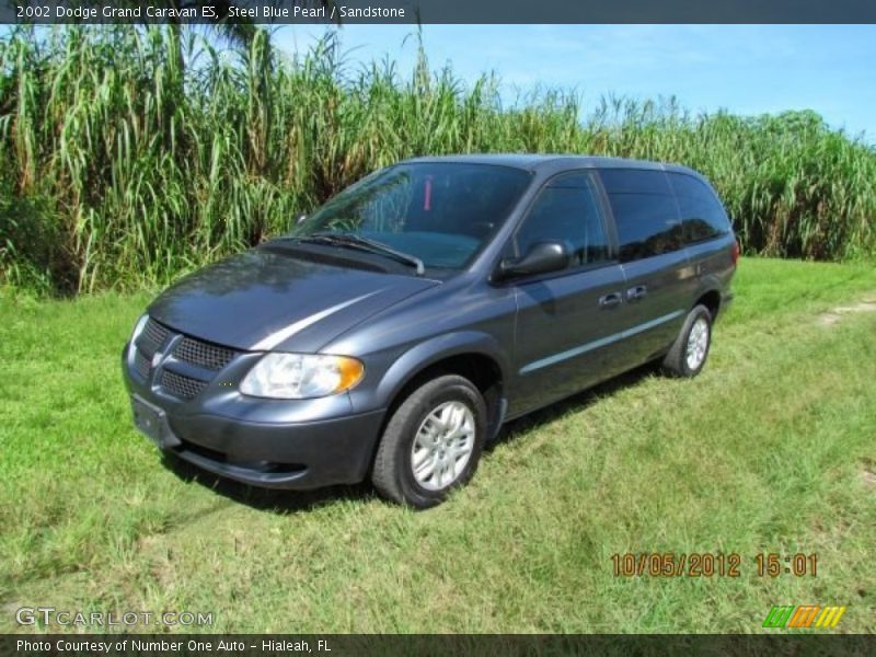 Steel Blue Pearl / Sandstone 2002 Dodge Grand Caravan ES