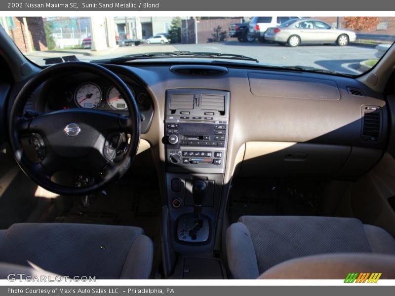 Sunlit Sand Metallic / Blond 2002 Nissan Maxima SE