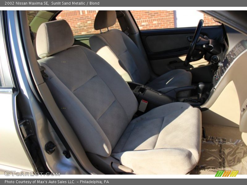 Sunlit Sand Metallic / Blond 2002 Nissan Maxima SE