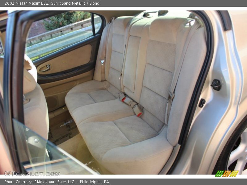 Sunlit Sand Metallic / Blond 2002 Nissan Maxima SE