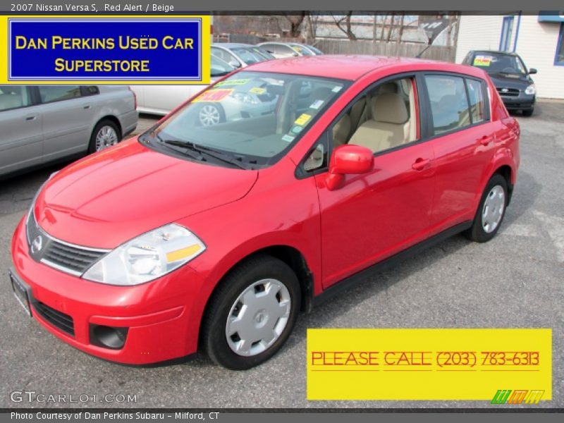 Red Alert / Beige 2007 Nissan Versa S