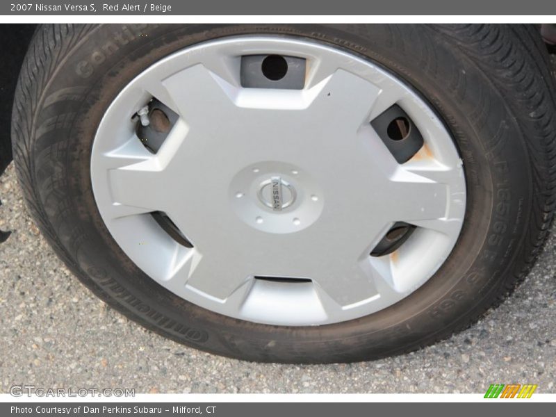 Red Alert / Beige 2007 Nissan Versa S