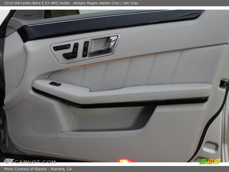 Door Panel of 2010 E 63 AMG Sedan