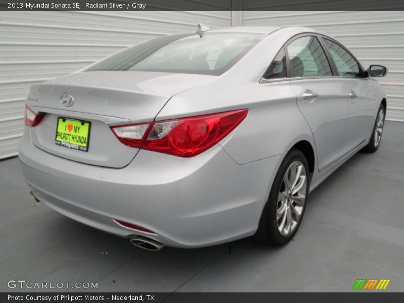 Radiant Silver / Gray 2013 Hyundai Sonata SE