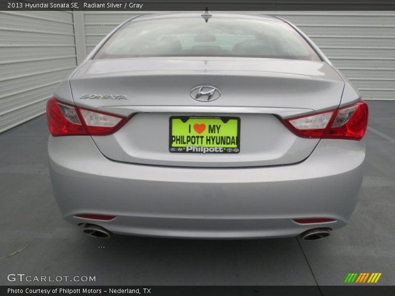 Radiant Silver / Gray 2013 Hyundai Sonata SE