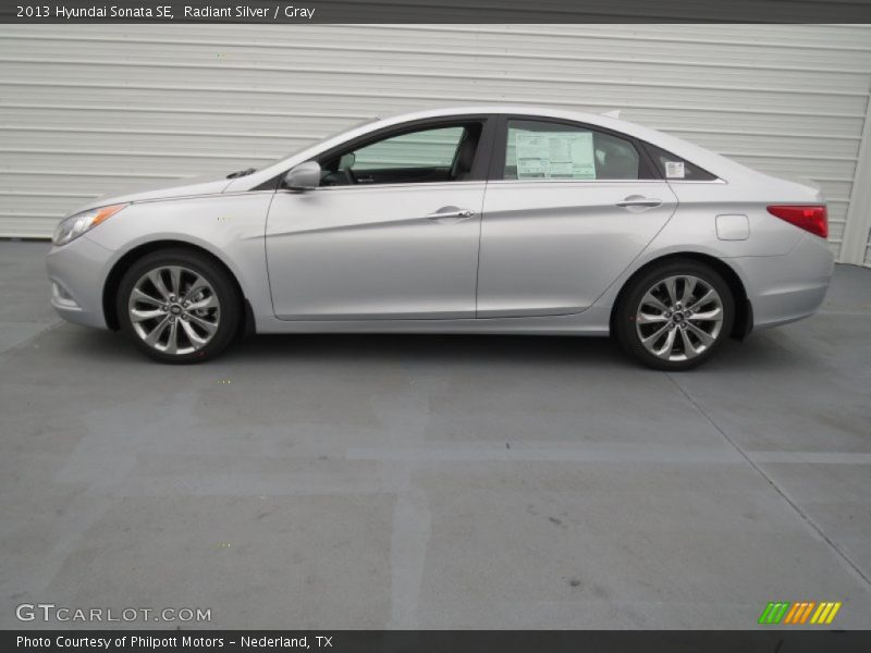 Radiant Silver / Gray 2013 Hyundai Sonata SE