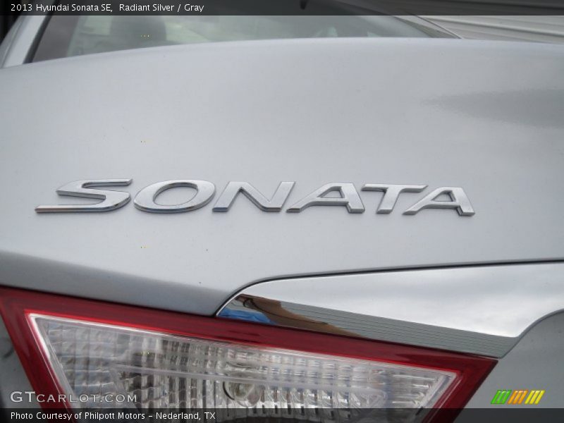Radiant Silver / Gray 2013 Hyundai Sonata SE