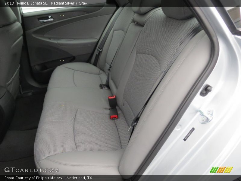Radiant Silver / Gray 2013 Hyundai Sonata SE