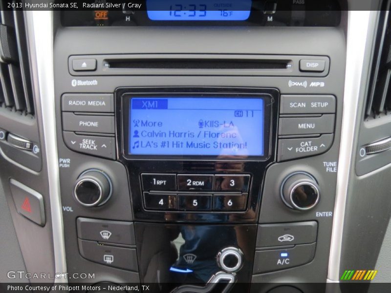 Radiant Silver / Gray 2013 Hyundai Sonata SE