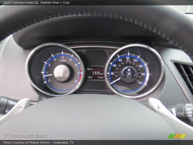Radiant Silver / Gray 2013 Hyundai Sonata SE