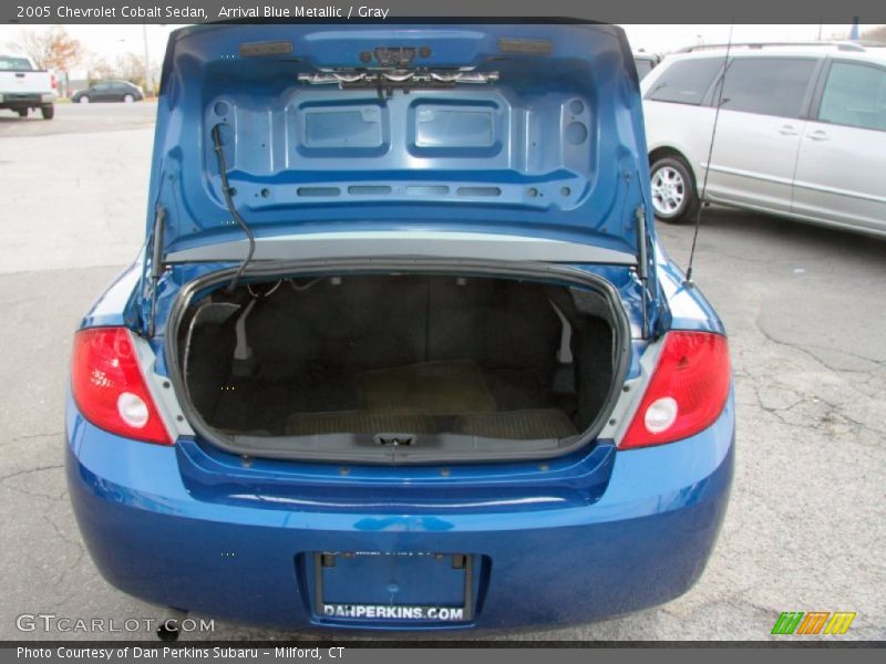 Arrival Blue Metallic / Gray 2005 Chevrolet Cobalt Sedan