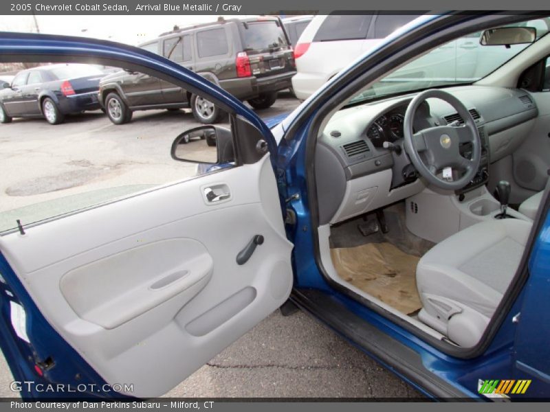 Arrival Blue Metallic / Gray 2005 Chevrolet Cobalt Sedan