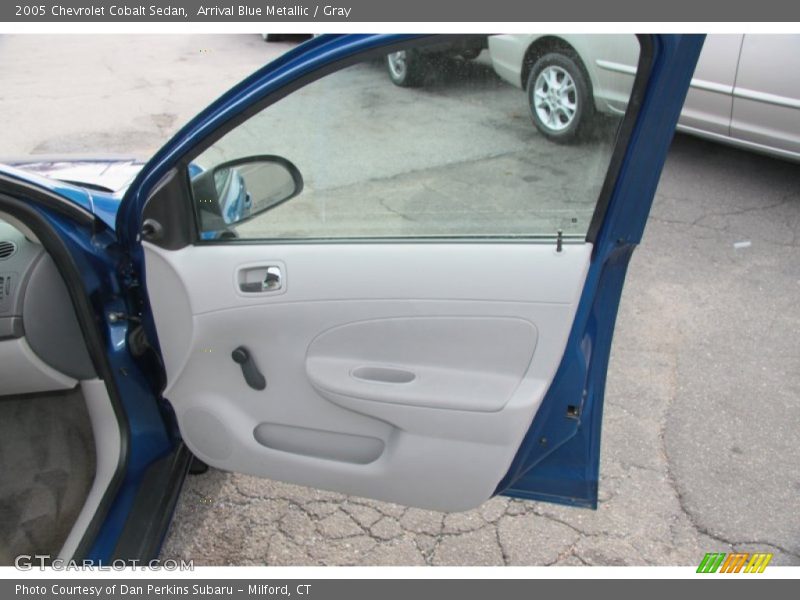 Arrival Blue Metallic / Gray 2005 Chevrolet Cobalt Sedan