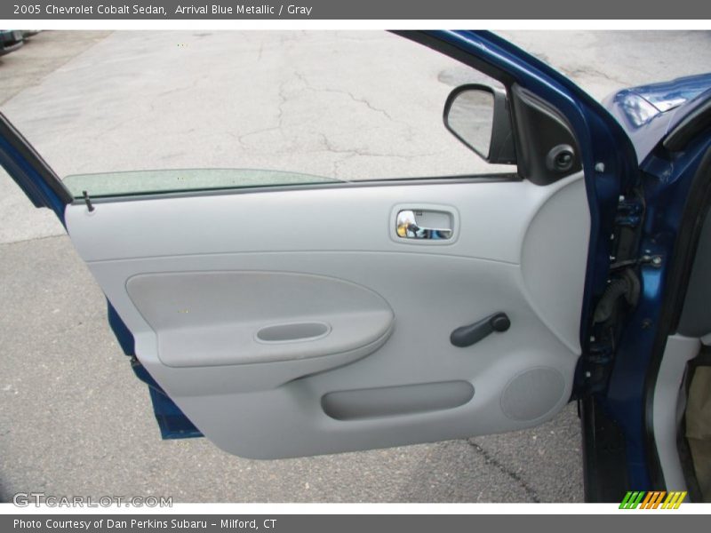 Arrival Blue Metallic / Gray 2005 Chevrolet Cobalt Sedan