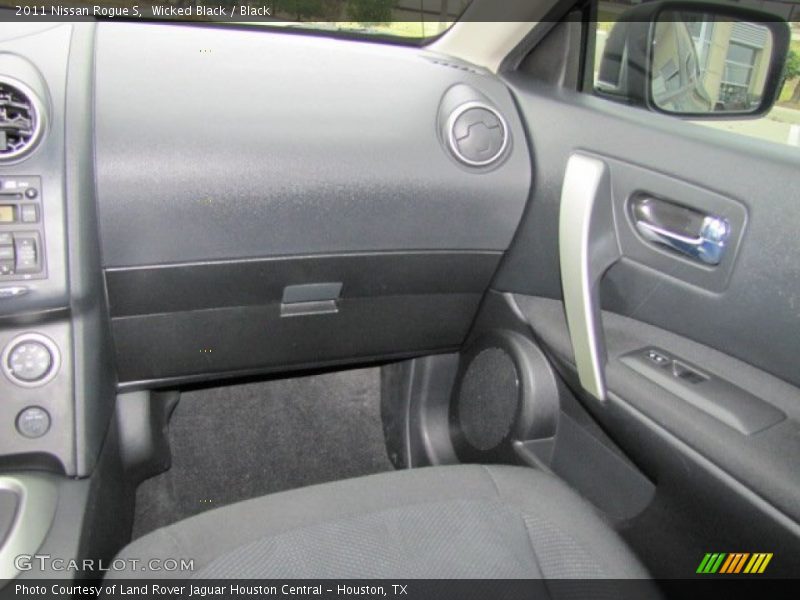 Wicked Black / Black 2011 Nissan Rogue S