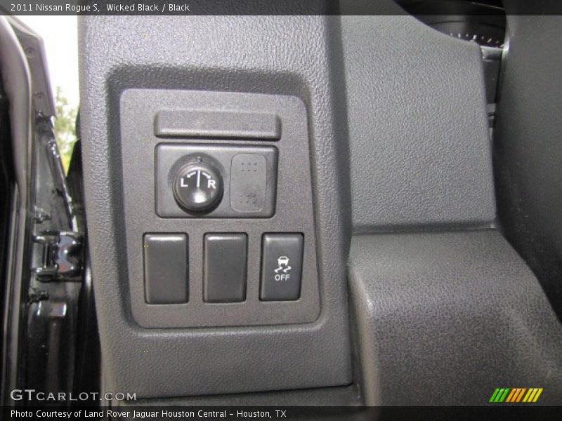 Wicked Black / Black 2011 Nissan Rogue S