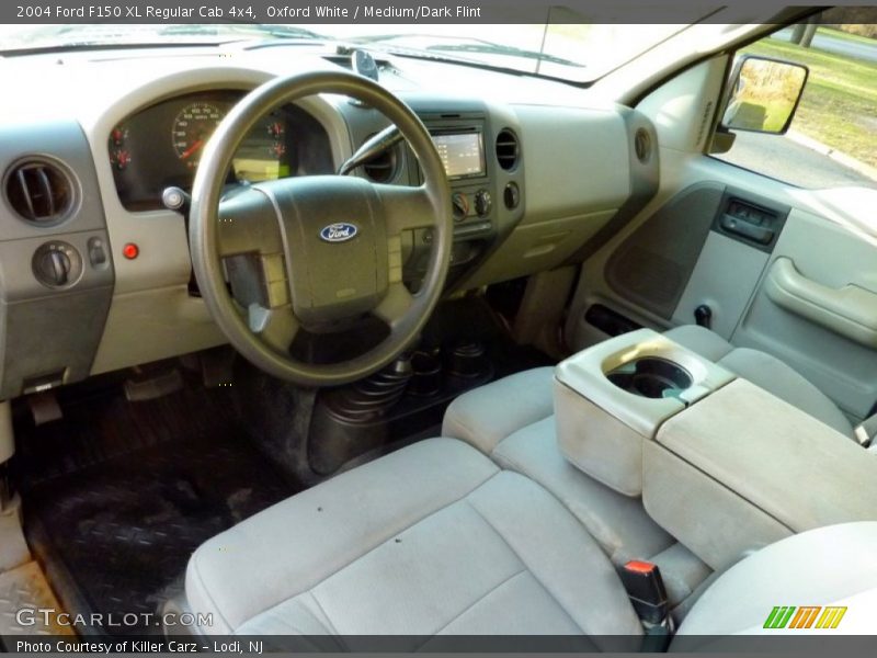 Oxford White / Medium/Dark Flint 2004 Ford F150 XL Regular Cab 4x4