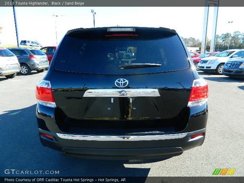 Black / Sand Beige 2013 Toyota Highlander