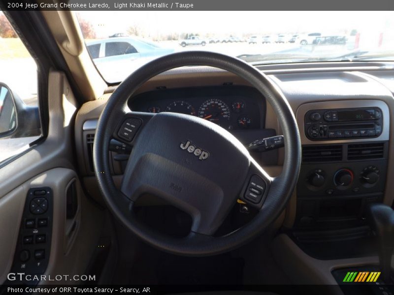 Light Khaki Metallic / Taupe 2004 Jeep Grand Cherokee Laredo