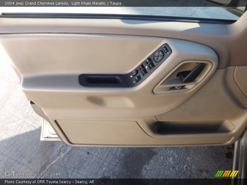 Light Khaki Metallic / Taupe 2004 Jeep Grand Cherokee Laredo
