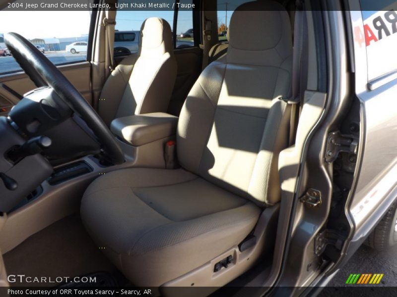 Light Khaki Metallic / Taupe 2004 Jeep Grand Cherokee Laredo