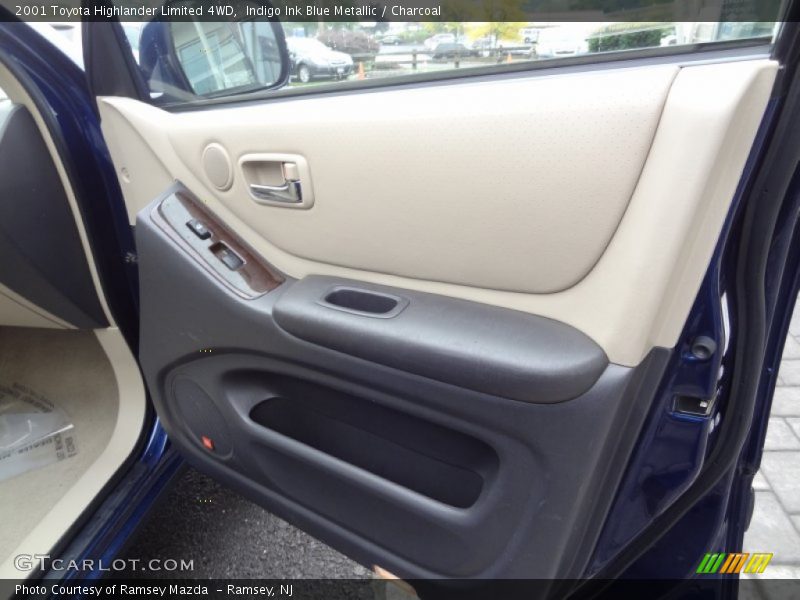 Indigo Ink Blue Metallic / Charcoal 2001 Toyota Highlander Limited 4WD