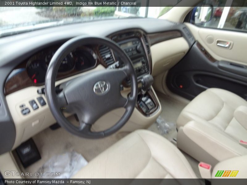 Indigo Ink Blue Metallic / Charcoal 2001 Toyota Highlander Limited 4WD