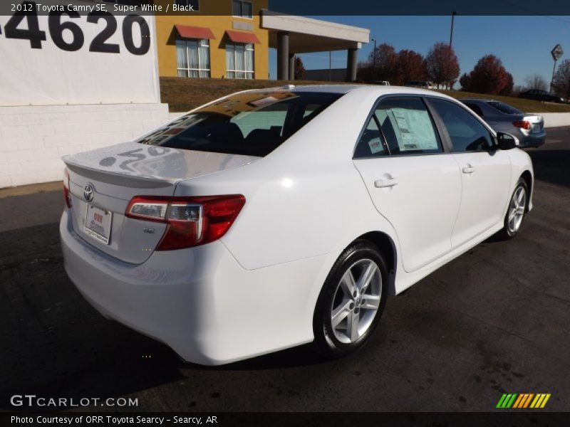 Super White / Black 2012 Toyota Camry SE
