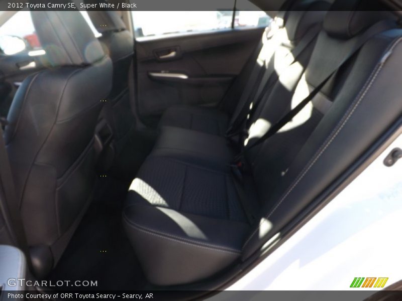 Super White / Black 2012 Toyota Camry SE