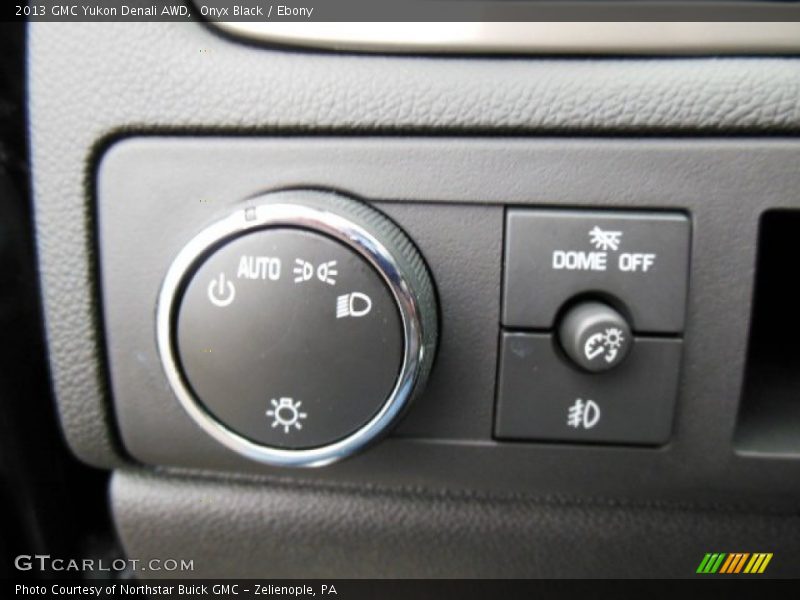 Onyx Black / Ebony 2013 GMC Yukon Denali AWD