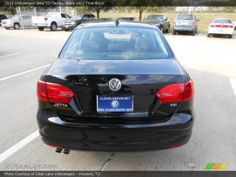 Black Uni / Titan Black 2013 Volkswagen Jetta TDI Sedan