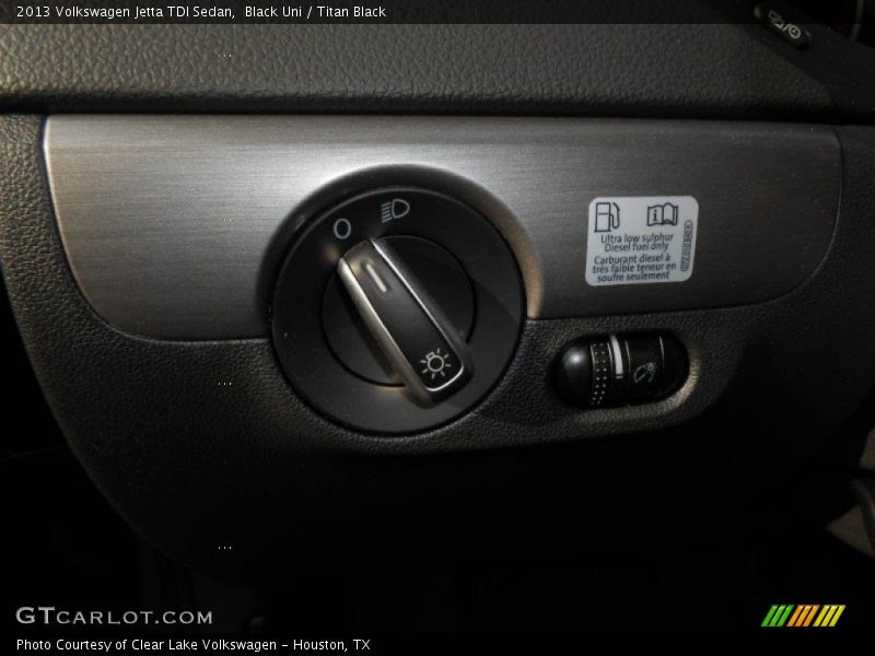 Black Uni / Titan Black 2013 Volkswagen Jetta TDI Sedan