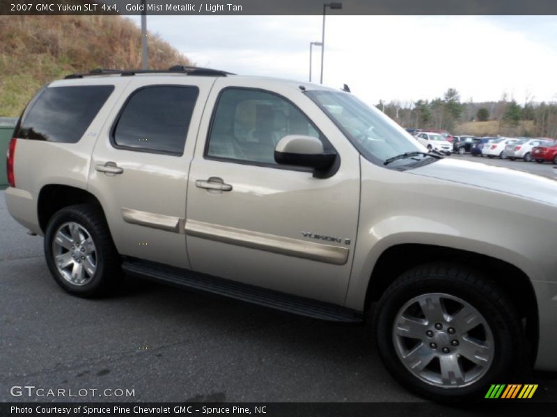 Gold Mist Metallic / Light Tan 2007 GMC Yukon SLT 4x4