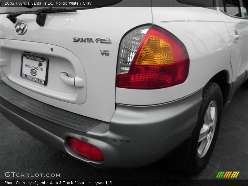 Nordic White / Gray 2003 Hyundai Santa Fe LX