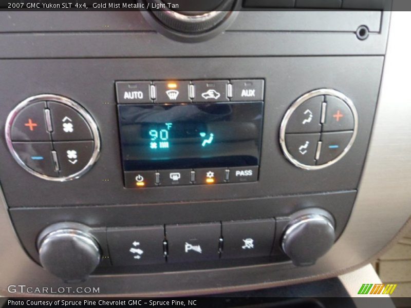 Gold Mist Metallic / Light Tan 2007 GMC Yukon SLT 4x4