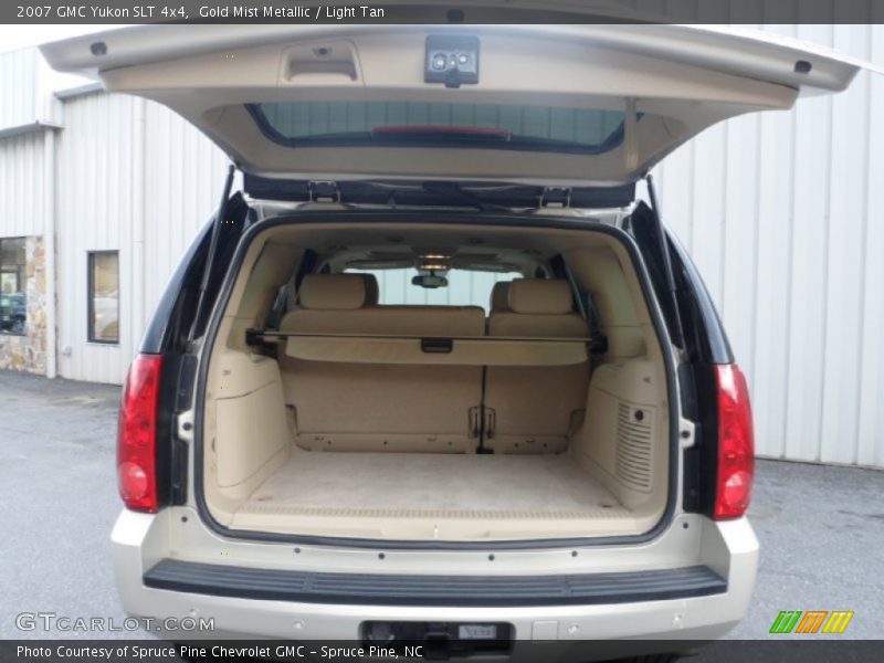 Gold Mist Metallic / Light Tan 2007 GMC Yukon SLT 4x4