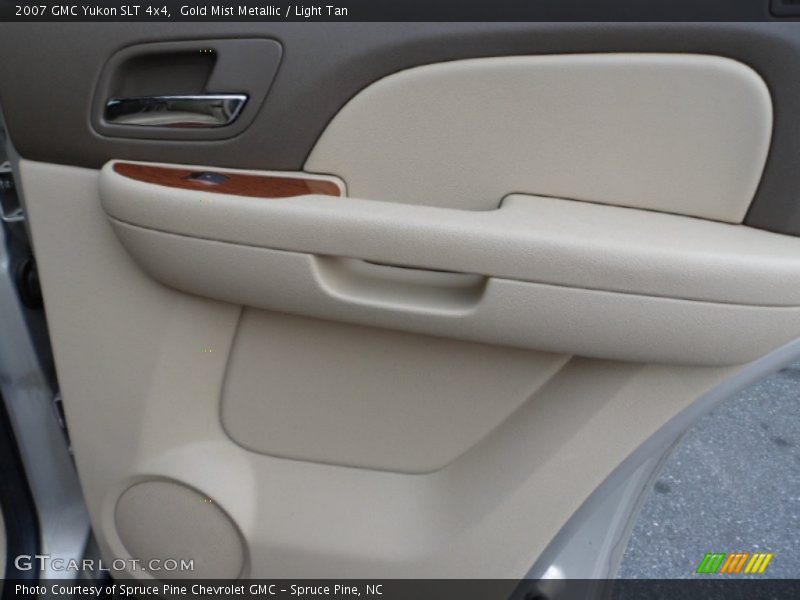 Gold Mist Metallic / Light Tan 2007 GMC Yukon SLT 4x4