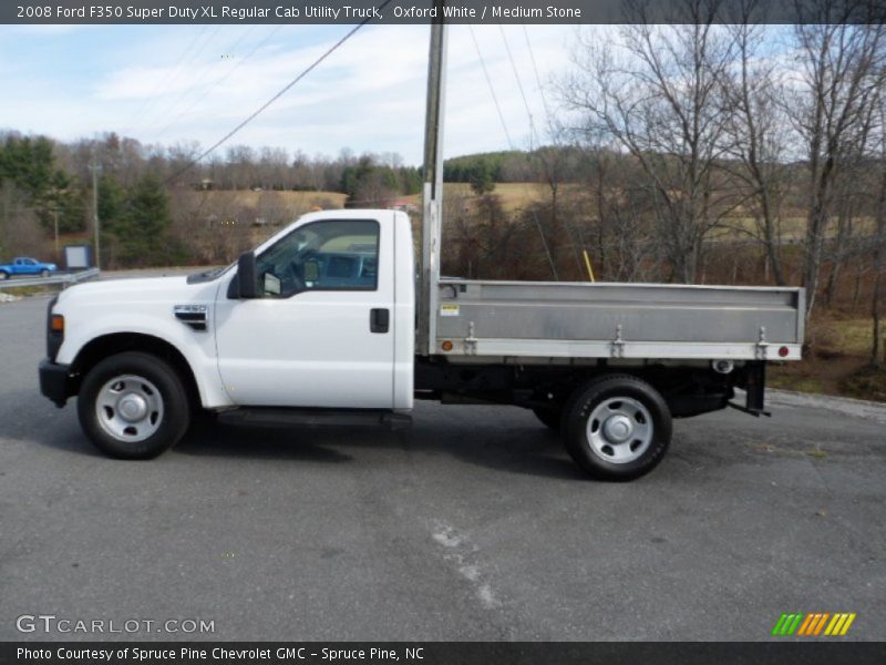 Oxford White / Medium Stone 2008 Ford F350 Super Duty XL Regular Cab Utility Truck
