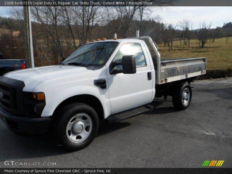 Oxford White / Medium Stone 2008 Ford F350 Super Duty XL Regular Cab Utility Truck