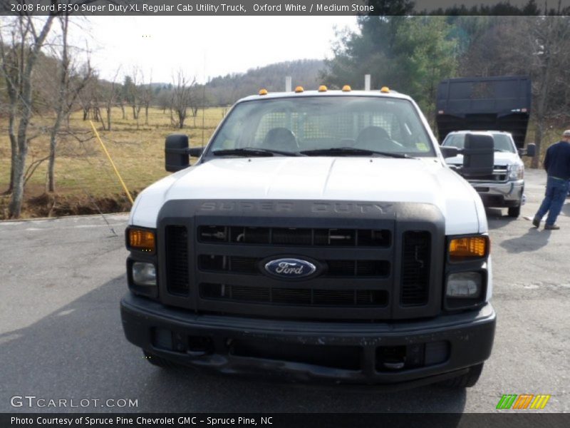 Oxford White / Medium Stone 2008 Ford F350 Super Duty XL Regular Cab Utility Truck