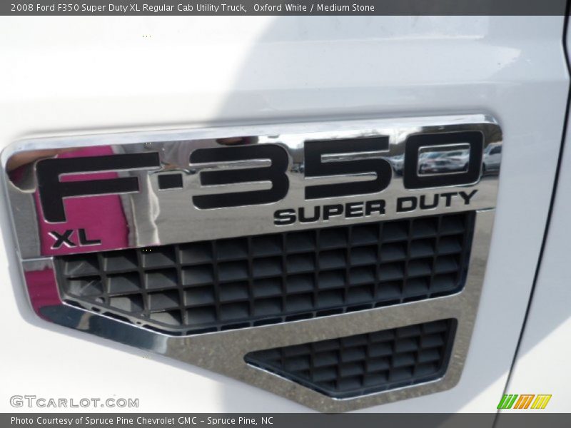 Oxford White / Medium Stone 2008 Ford F350 Super Duty XL Regular Cab Utility Truck