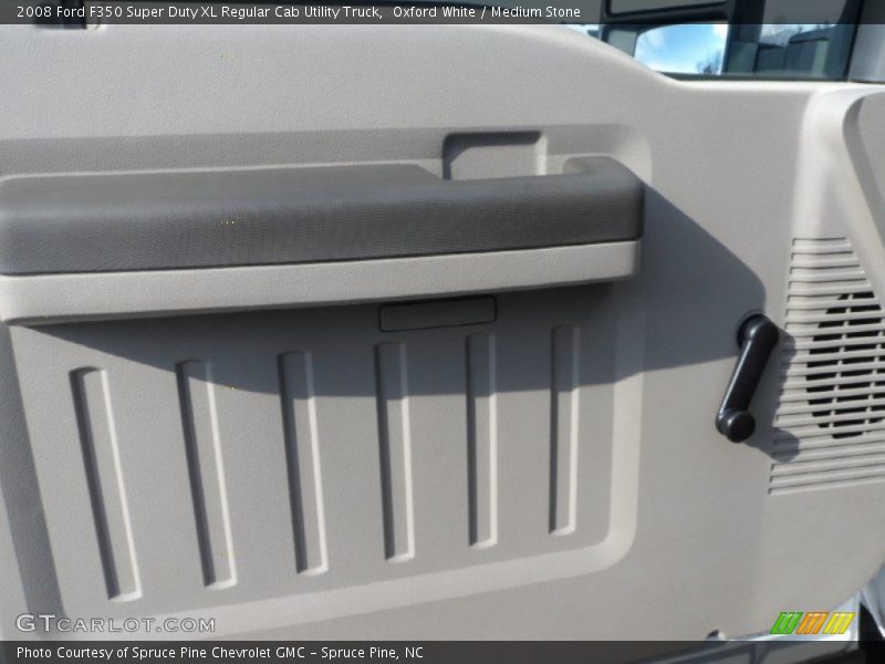 Oxford White / Medium Stone 2008 Ford F350 Super Duty XL Regular Cab Utility Truck