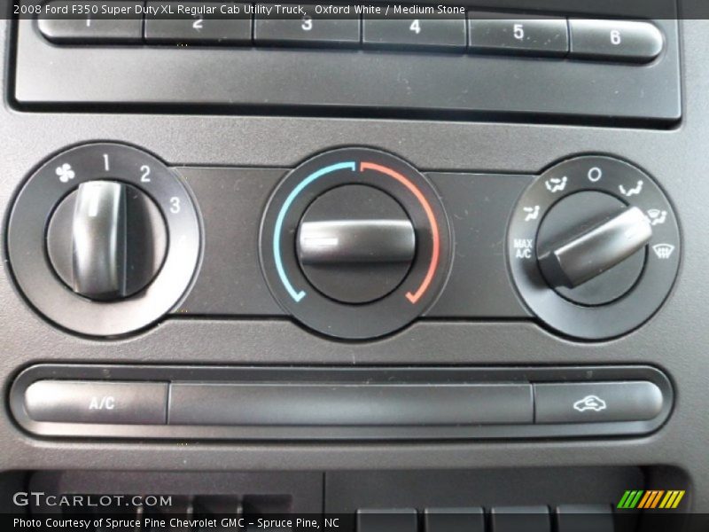 Oxford White / Medium Stone 2008 Ford F350 Super Duty XL Regular Cab Utility Truck