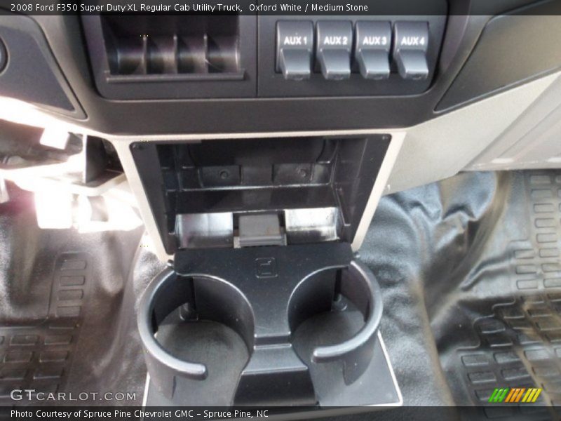 Oxford White / Medium Stone 2008 Ford F350 Super Duty XL Regular Cab Utility Truck