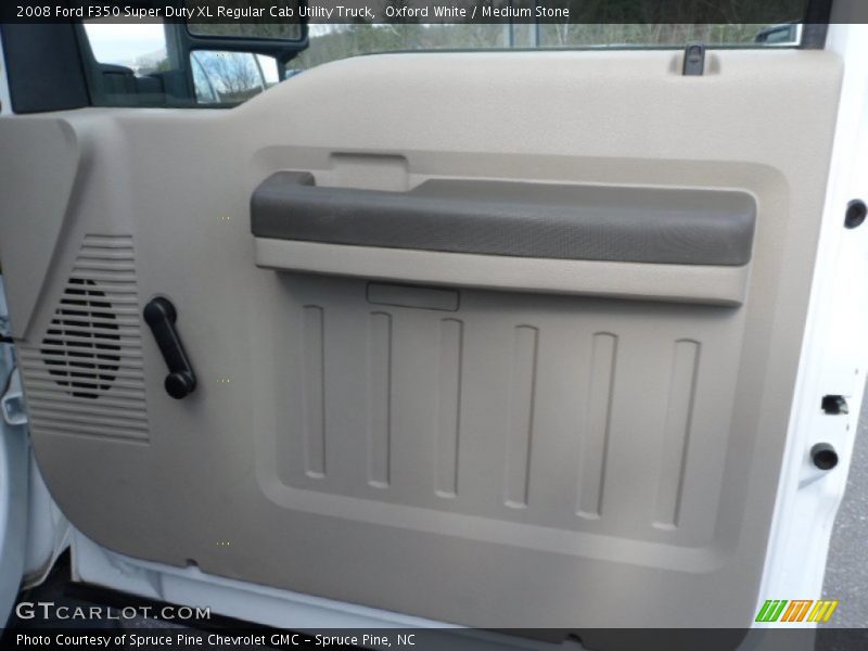 Oxford White / Medium Stone 2008 Ford F350 Super Duty XL Regular Cab Utility Truck