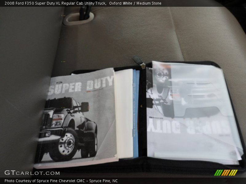 Oxford White / Medium Stone 2008 Ford F350 Super Duty XL Regular Cab Utility Truck