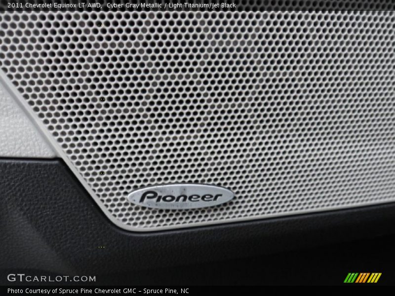 Cyber Gray Metallic / Light Titanium/Jet Black 2011 Chevrolet Equinox LT AWD