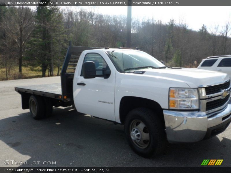 Summit White / Dark Titanium 2009 Chevrolet Silverado 3500HD Work Truck Regular Cab 4x4 Chassis