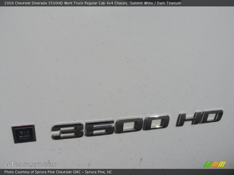Summit White / Dark Titanium 2009 Chevrolet Silverado 3500HD Work Truck Regular Cab 4x4 Chassis